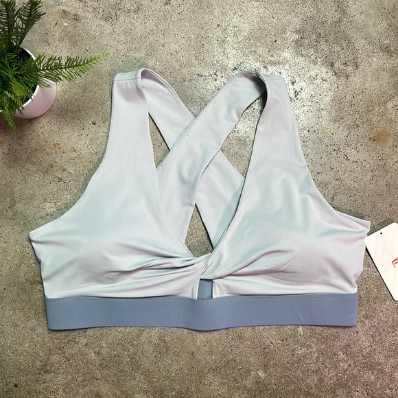 Fabletics Other - Fabletics Padded Oasis Twist Crisscross Sports Bra